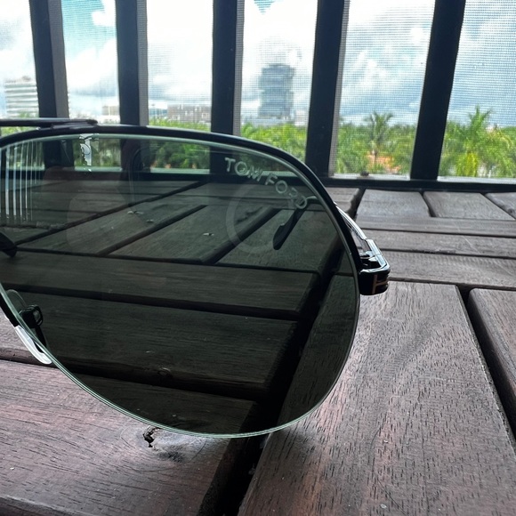 Tom Ford TF644 01N Black Green - Picture 5 of 14